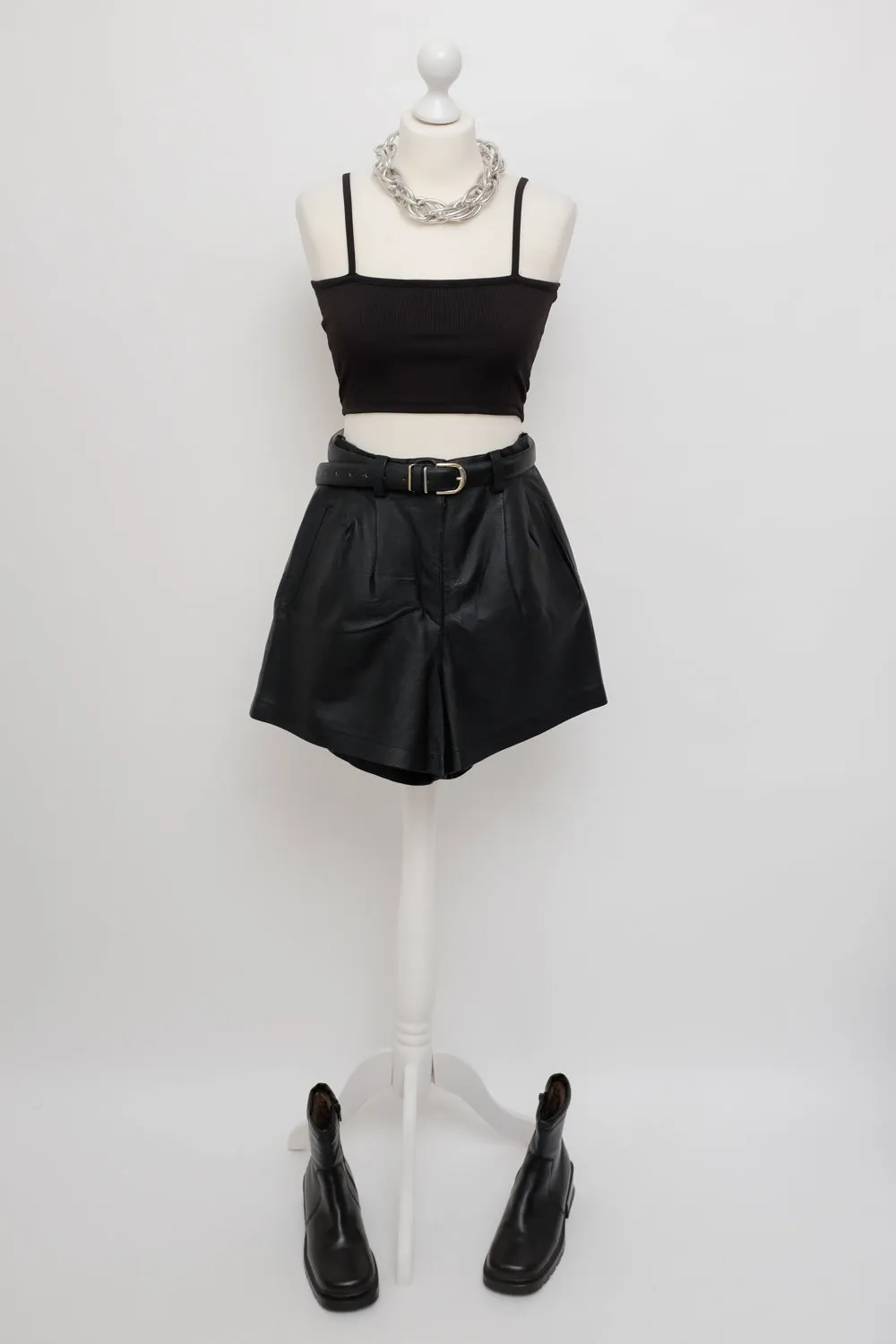 0057_BLACK HIGH WAIST LEATHER VINTAGE SHORTS