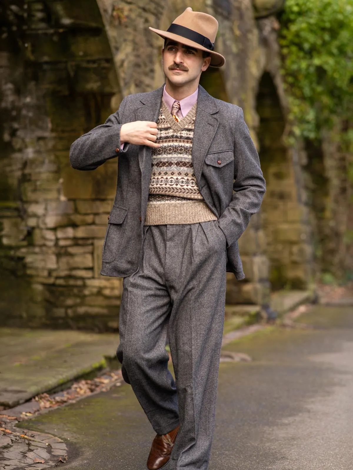 1940s Vintage Granville Herringbone Wool Suit in Grey