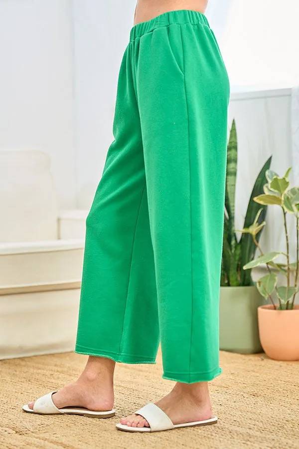 First Love Solid Color Cropped Pants in Kelly Green