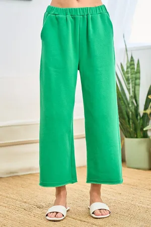 First Love Solid Color Cropped Pants in Kelly Green