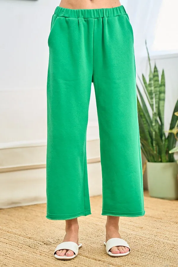 First Love Solid Color Cropped Pants in Kelly Green