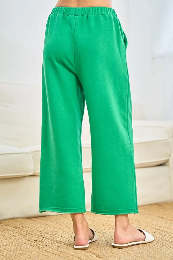 First Love Solid Color Cropped Pants in Kelly Green