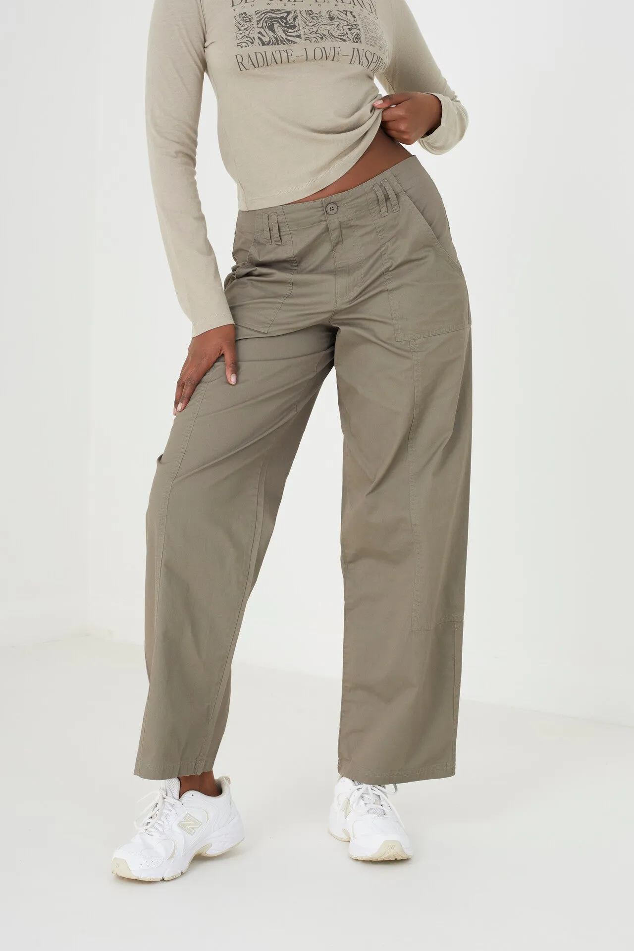 KHAKI UTILITY STYLE CARGO TROUSER