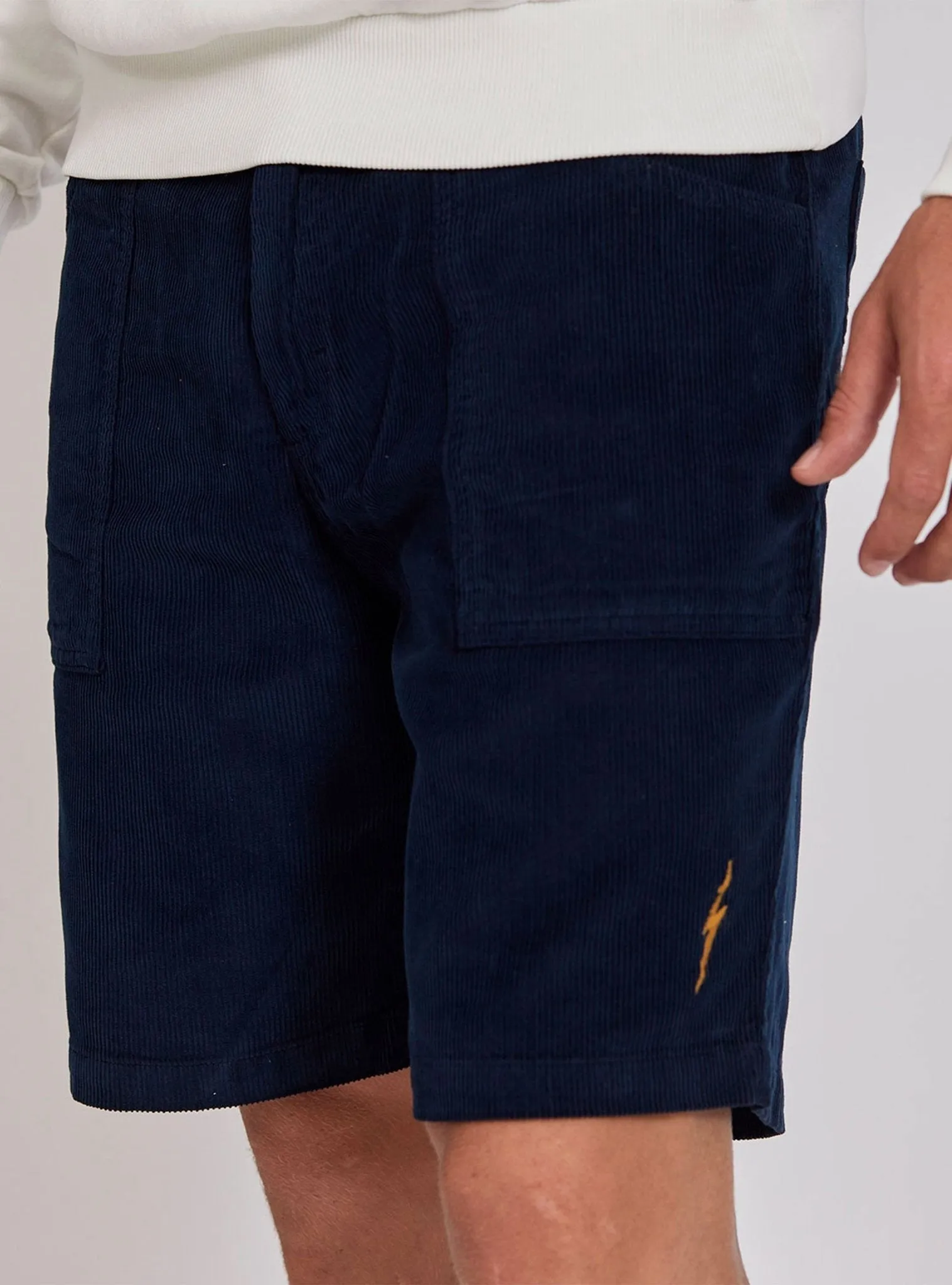 REGULAR CORDUROY WALKSHORTS