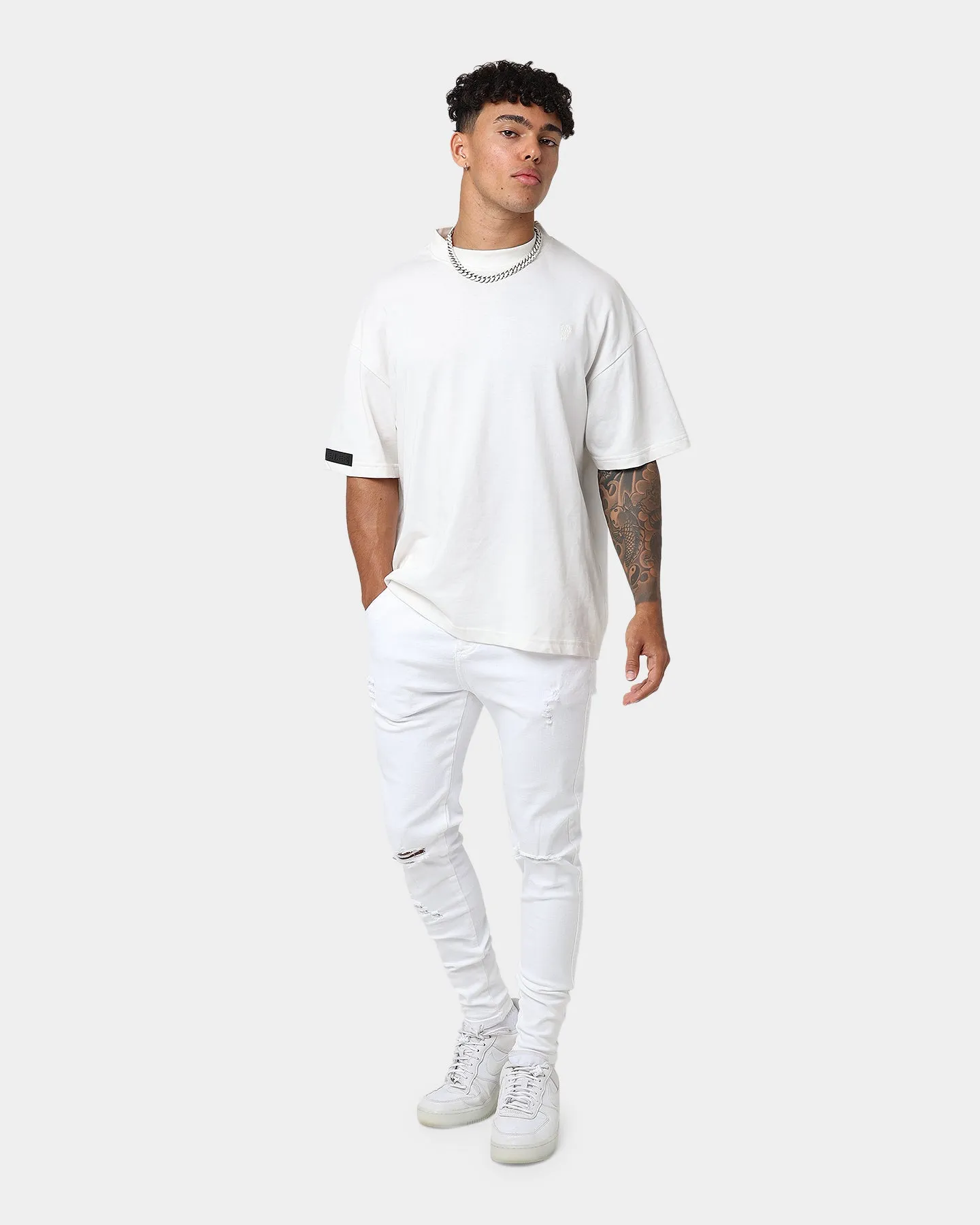 Sik Silk Distressed Denim Jeans White